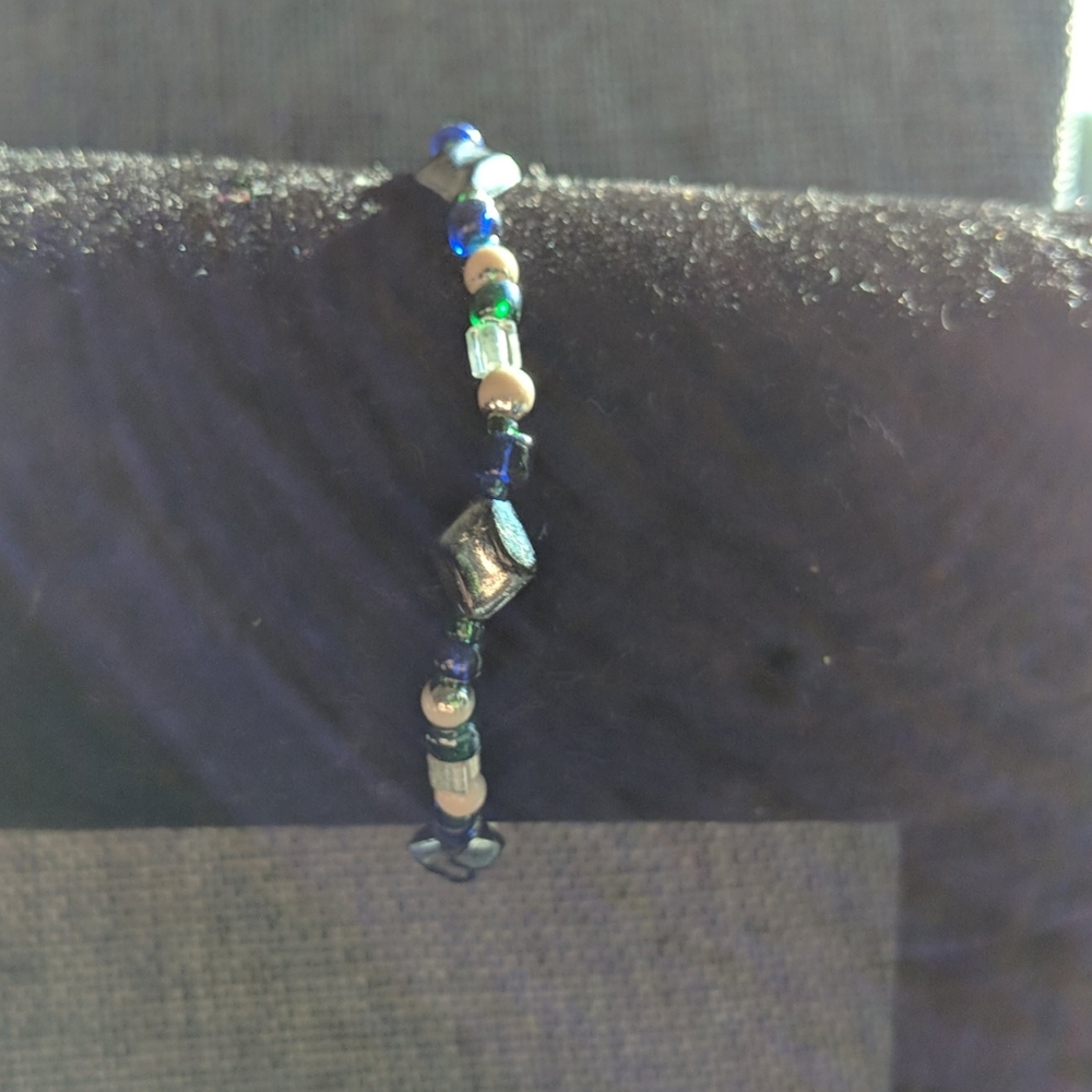 Earthy Bracelet - Picture 2 of 2
